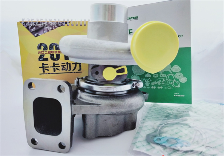 挖掘機的增壓器你為何要“竄油”？